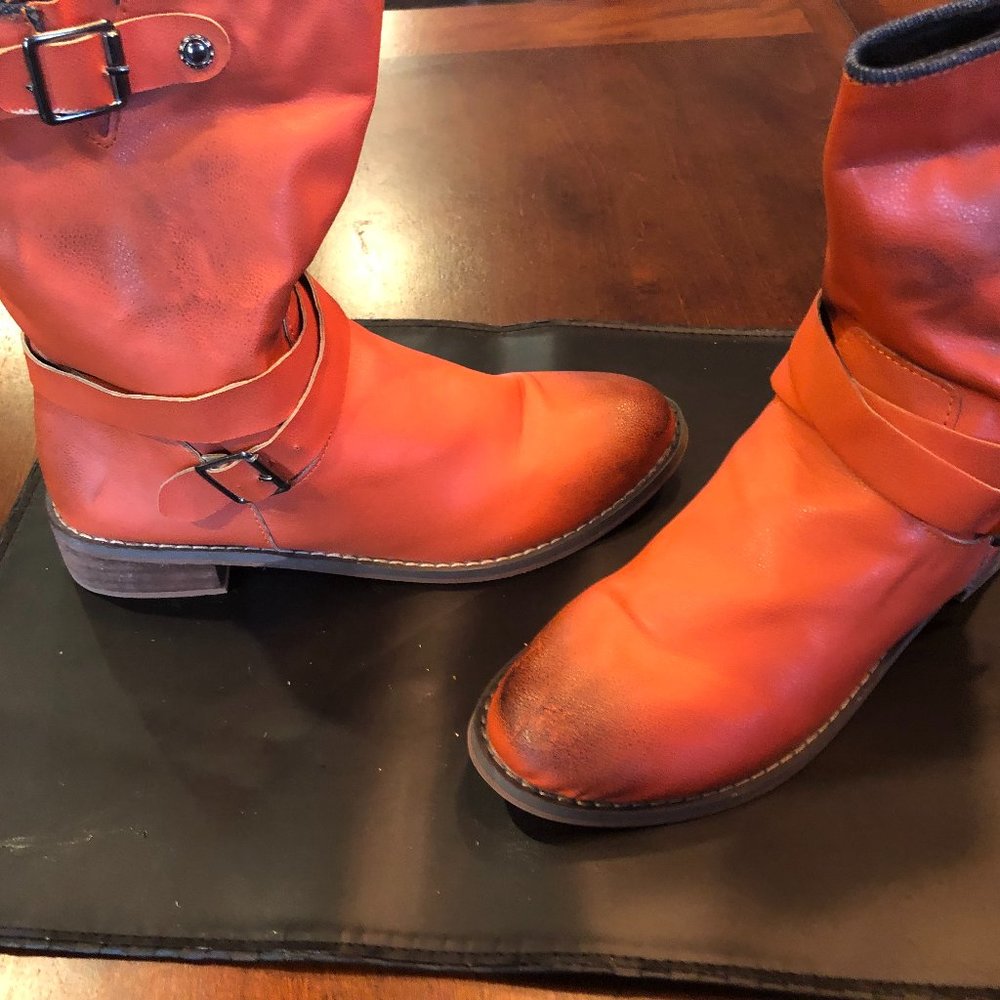 Woman's Orange Leather boots with Black cloth  lining Size 9